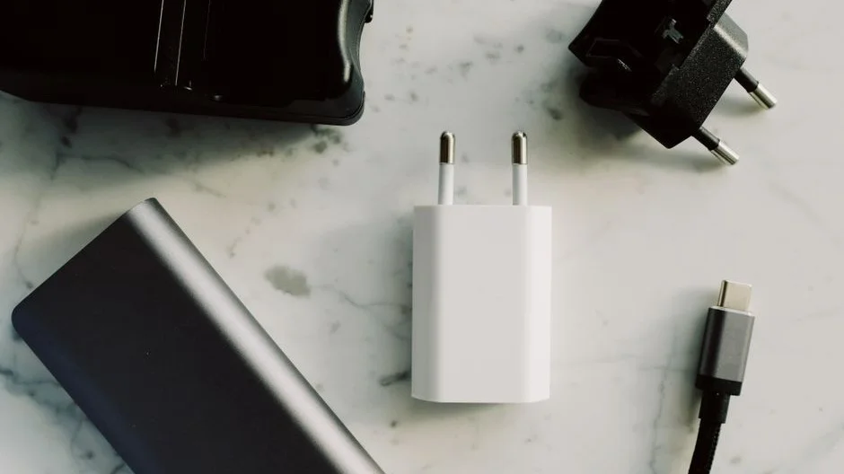 Belkin マグネット式ワイヤレスモバイルバッテリー 5000mAh
